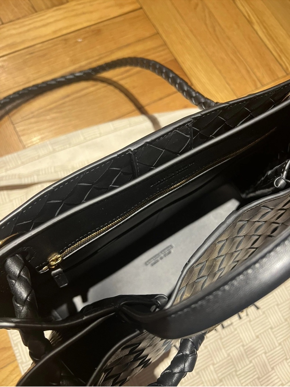 Bottega Veneta Andiamo Medium Black leather bag - Picture 12 of 13